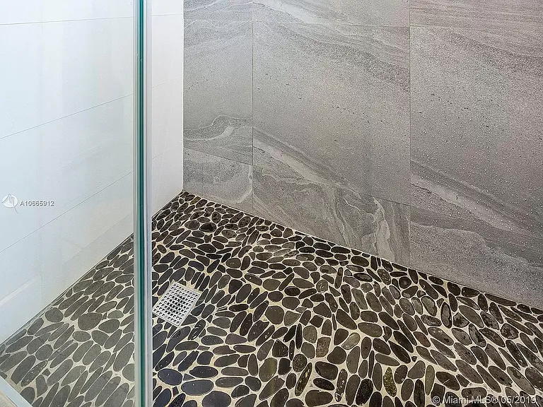 5322 Orduna Dr — Photo 8