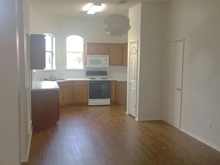 121 Pinion Ln — Photo 5