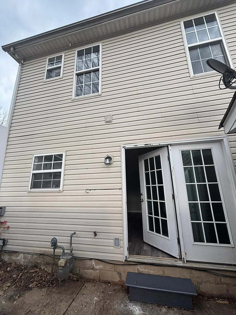 Building Photo - 1230 Rocket Ln