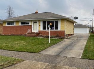 6848 Brandywine Rd, Parma Heights, OH 44130