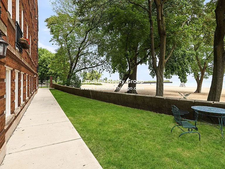 1055 W Pratt Blvd #2A — Photo 15