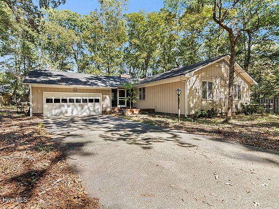 3rd image of 717 Porters Neck Road