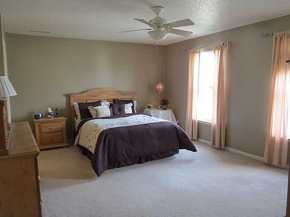 4th image of 6206 Alonzo Dr