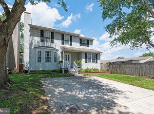 998 Pebblestone Rd, Pasadena, MD 21122