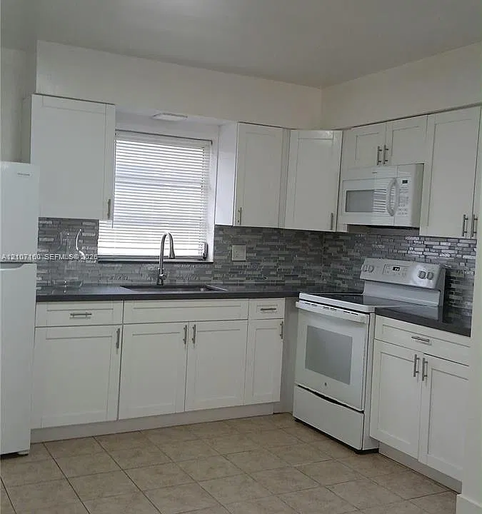 325 SE 2nd St #2