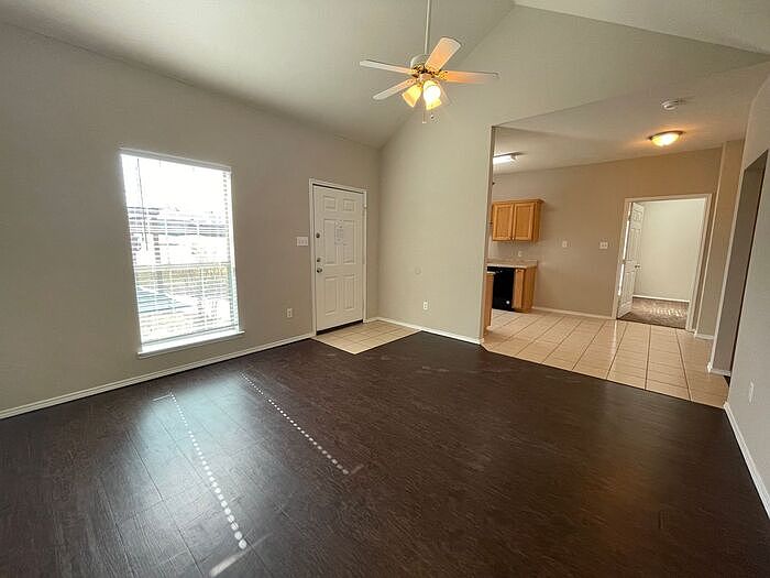 1st image of 130 Lindas Creek Ln