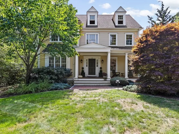 140 Pond St, Cohasset, MA 02025