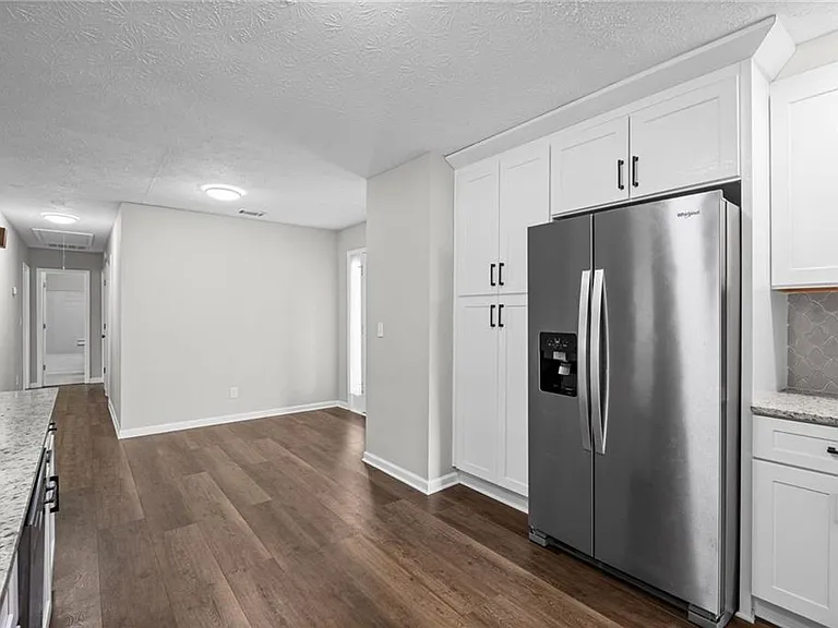 1194 Meadow Oaks Dr NW — Photo 16