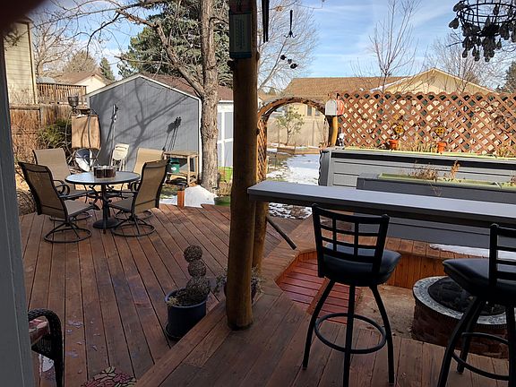 Eating spaces & gas fire pit