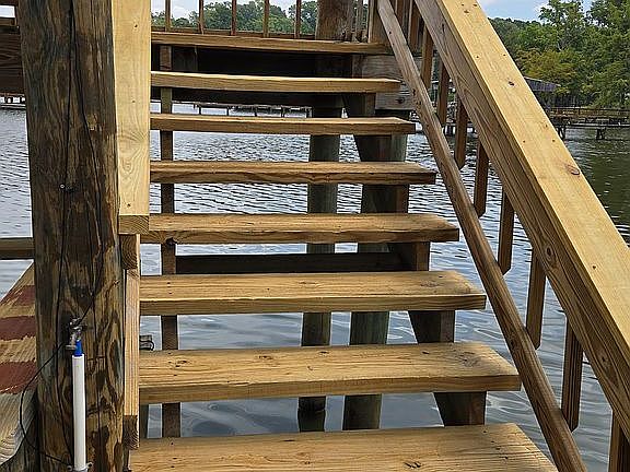 2nd image of 39 Hazelwood St