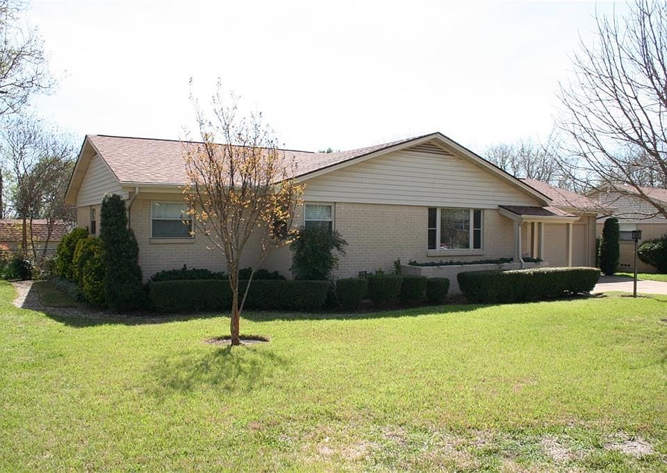 2nd image of 7025 Overhill Rd