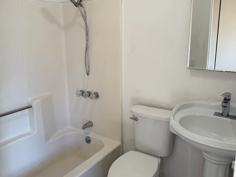 11217 Wright Rd #B — Photo 5