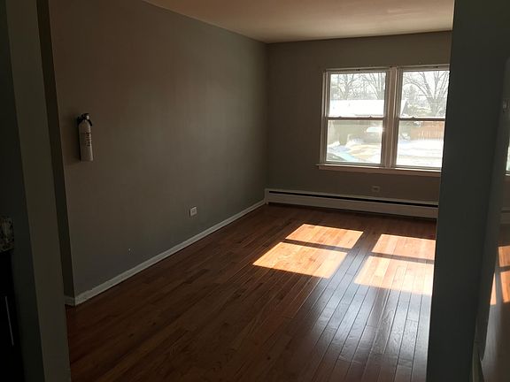 4th image of 8844 Burlington Ave APT 3
