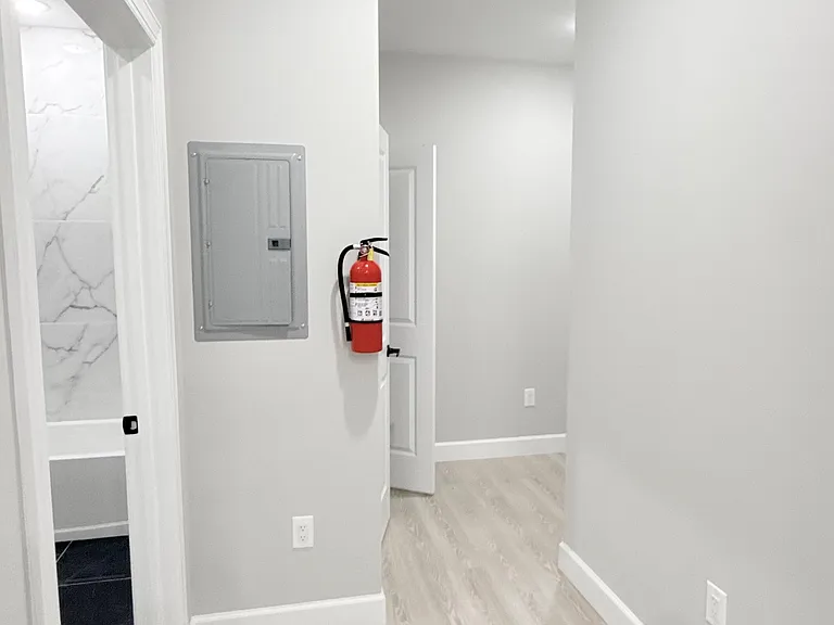 168-170 Fair St #10 — Photo 7