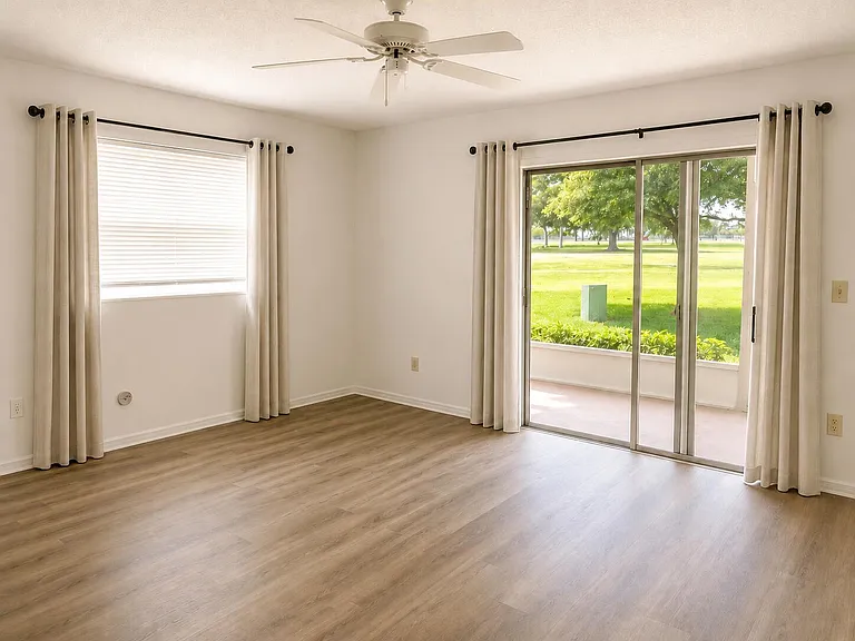 12 Vista Palm Ln — Photo 5