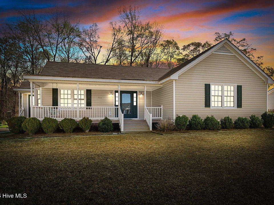 1st image of 925 Pamela Lane
