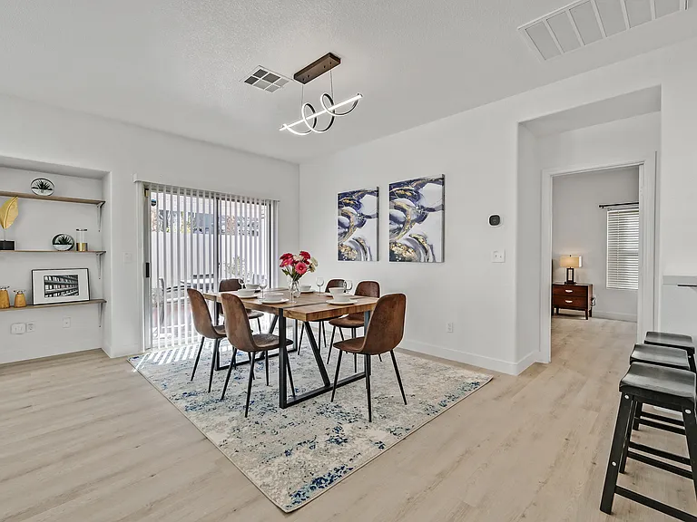 9825 Garamound Ave — Photo 11