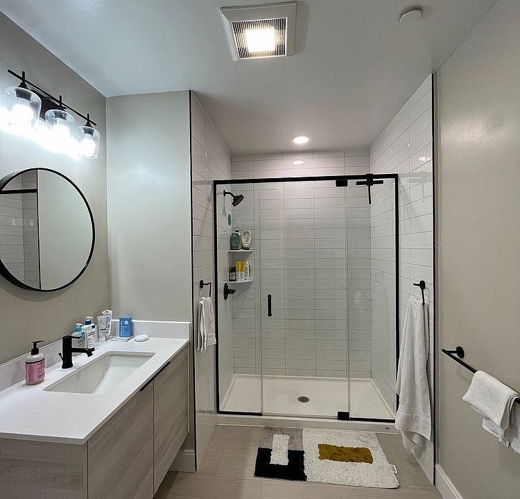 2nd image of 338-342 Bremen St #221F