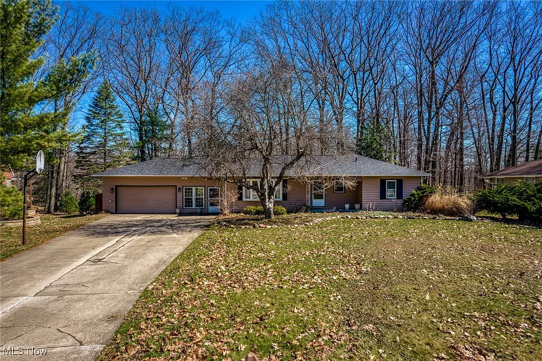 8327 Eastwood Dr photo 1
