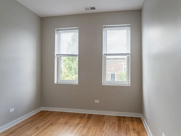 3051 W Leland Ave — Photo 28