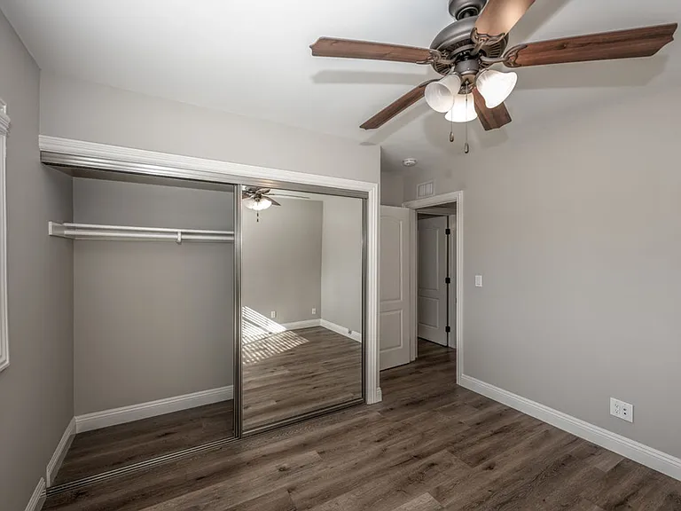415 E Foothill Blvd #4 — Photo 11