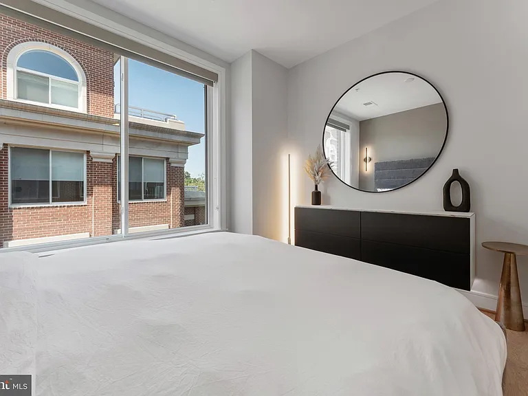 635 Slaters Ln #306 — Photo 12