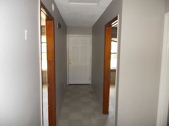 5th image of 2109/2111 Eliasberg St