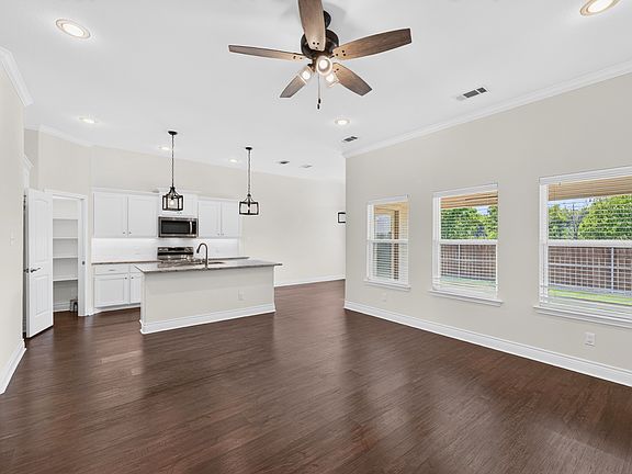 5th image of 8504 Christie Ln