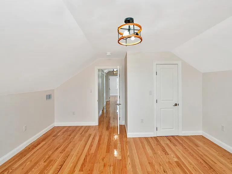 30 Hiawatha Rd #2 — Photo 13
