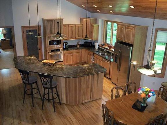 3rd image of 7362 Timber Ln