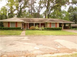 203 E Pecan Dr, Crockett, TX