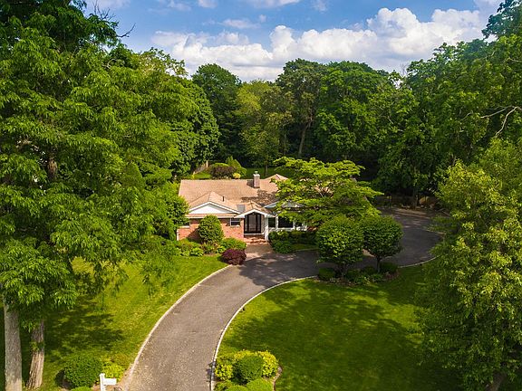 2nd image of 1 Luckenbach Ln
