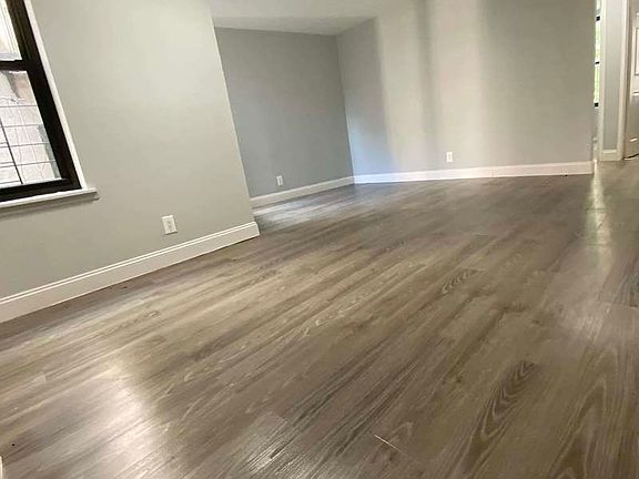 2nd image of 2137 Vyse Ave APT 2D