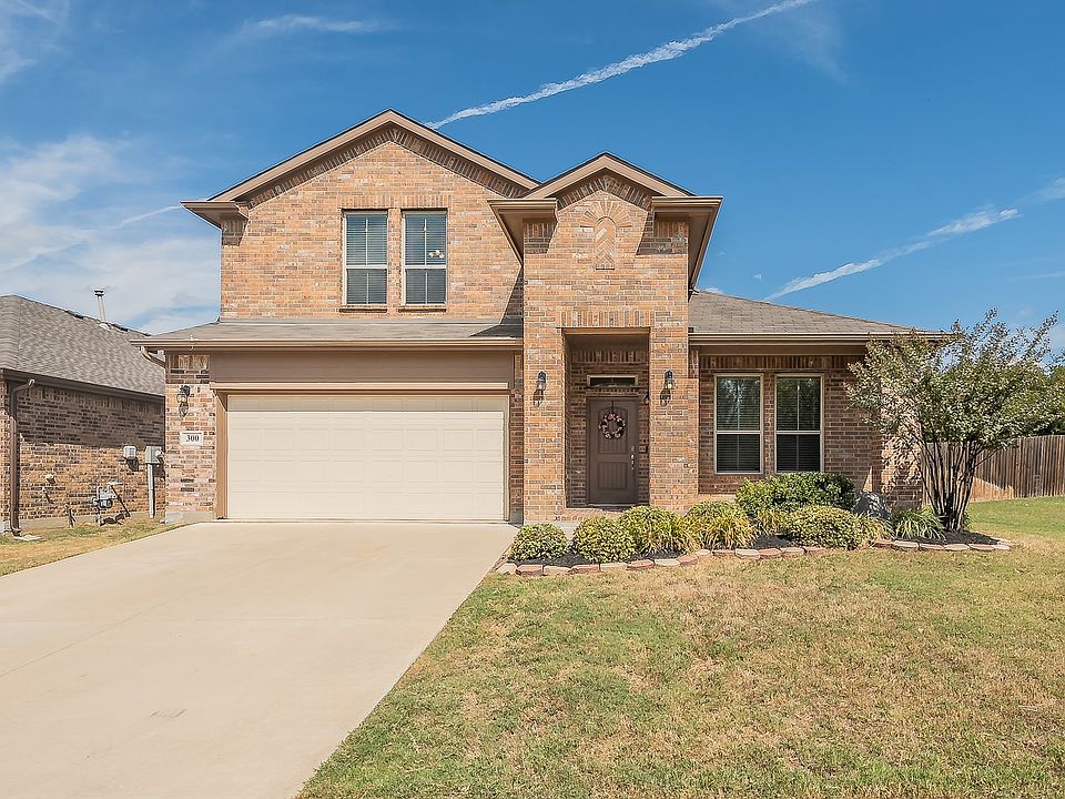 1st image of 300 Oakbluff Dr