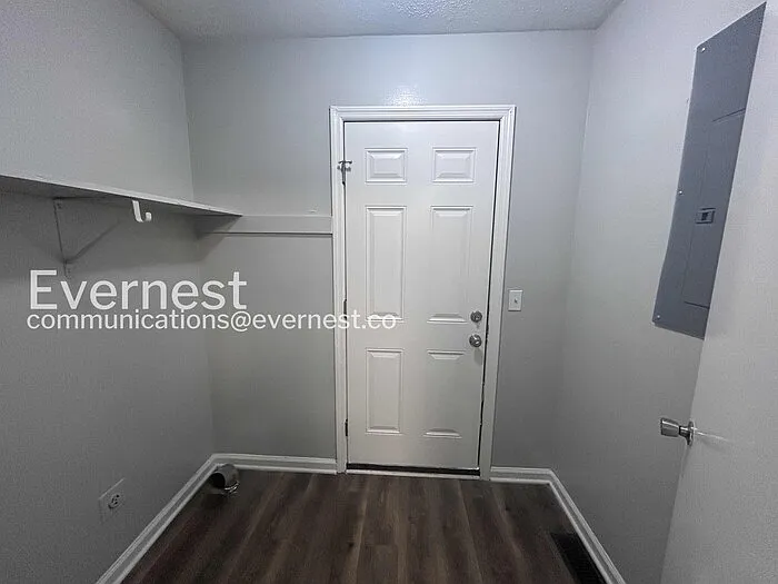 715 W Creek Cir — Photo 14