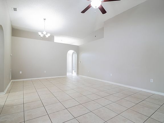 5th image of 12514 Woodbury Cove Dr