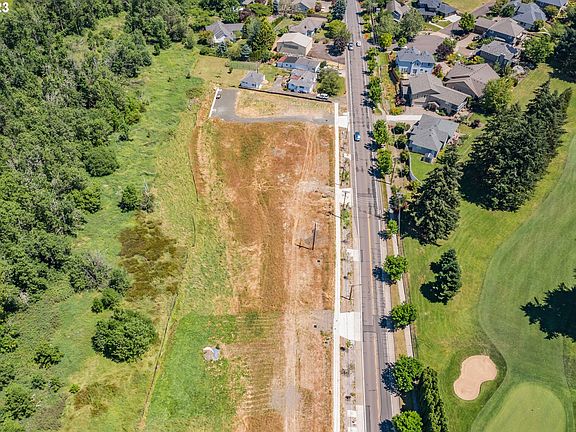 3rd image of 4145 SW Country Club Dr