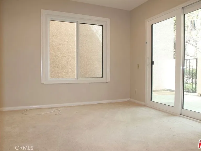 10442 Colina Way — Photo 3