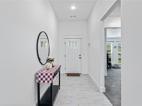 5th image of 1711 Bugg St