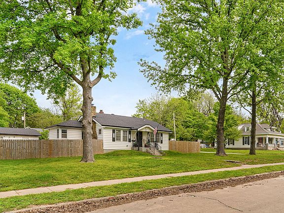 2nd image of 2300 N Johnston Avenue