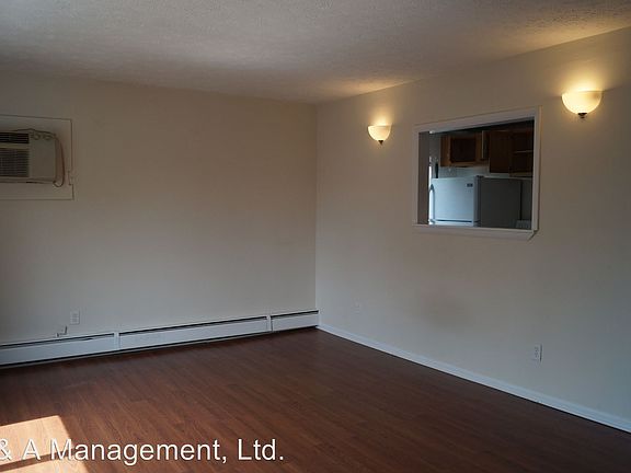 2nd image of 3219 Meadowbrook Blvd APT 301