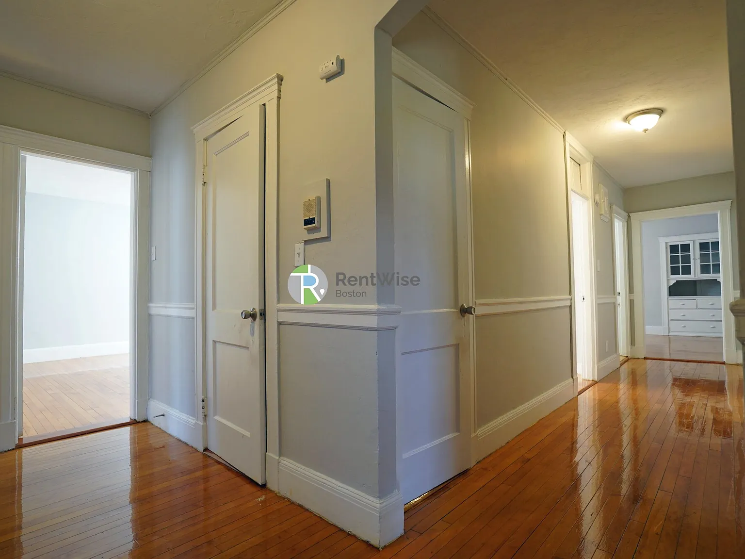 90 Cypress — Photo 1