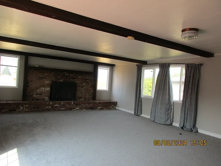 2238 Prospect Ave — Photo 5
