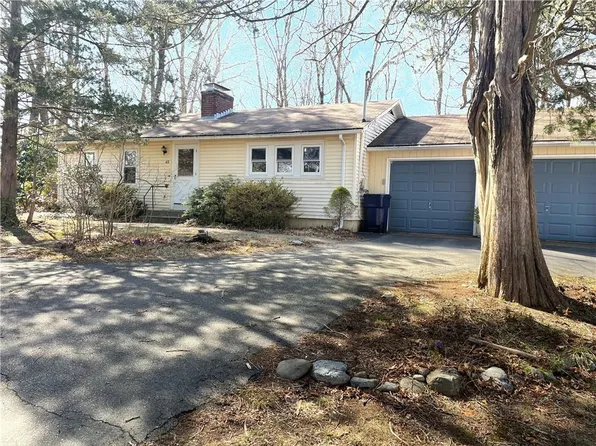 45 Gardiner Ave, North Kingstown, RI 02852