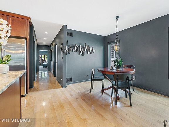 4th image of 2160 N Maplewood Ave Floor 1