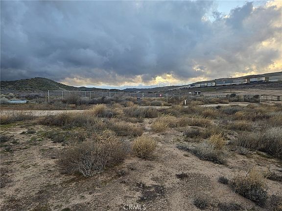 5th image of 13421 Summit Valley Rd