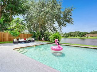 4008 E Sailboat Dr, Cooper City, FL 33026