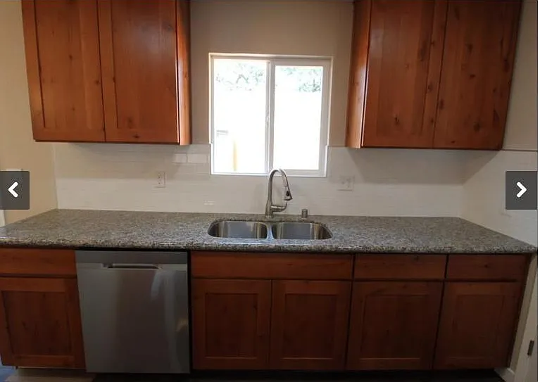 426 E Cameron St #A — Photo 5