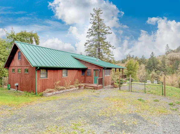 4520 Lower Thomas Rd, Miranda, CA 95553