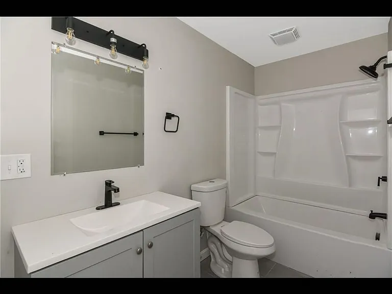 83 Ocean St — Photo 6